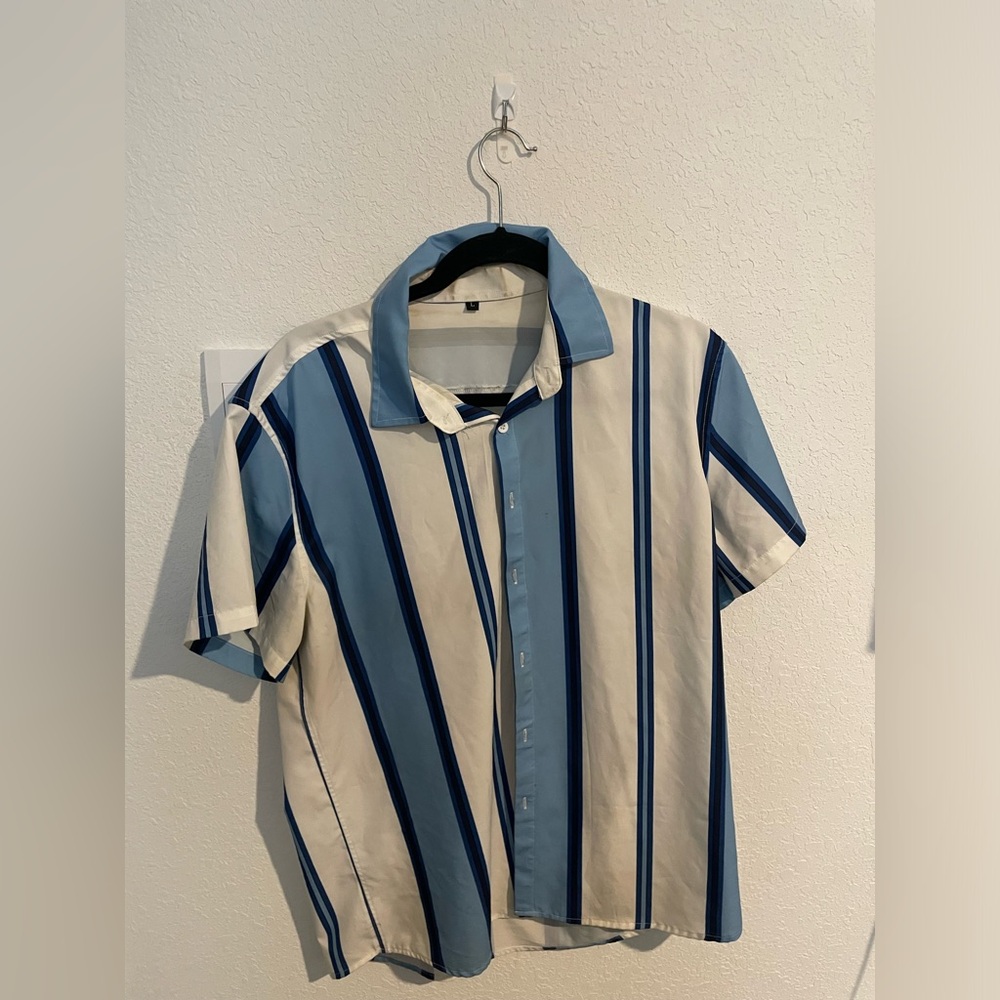 White and blue stripped button up t shirt